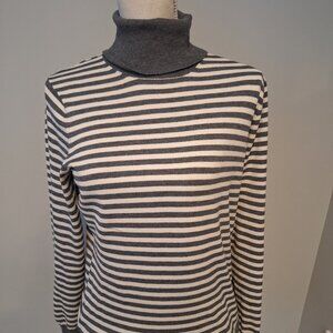 Banana Republic Turtleneck Sweater in Gray and White Stripes Large